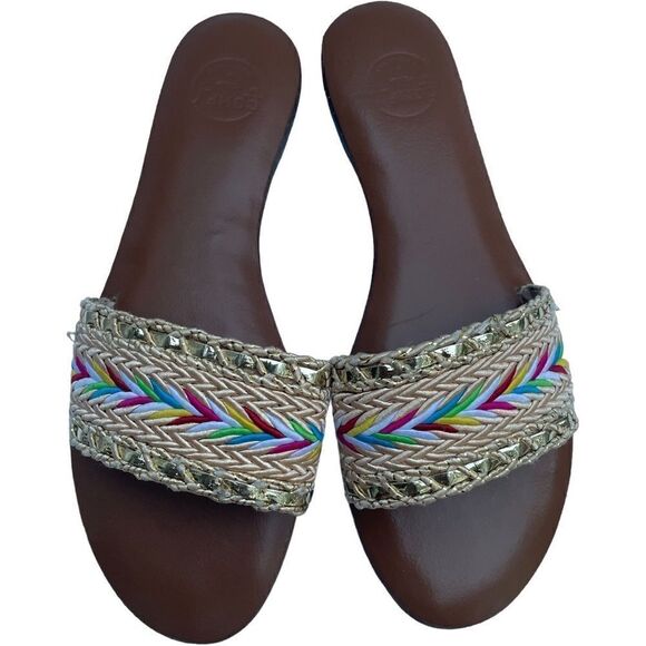 Comfy Women’s slippers. Size 7 - Picture 1 of 3